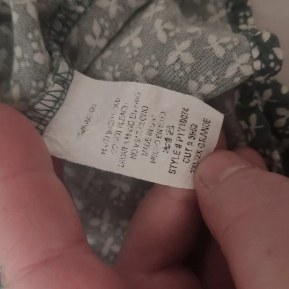 Ces Femme Plus Size Green All Over Pattern 3/4 Sleeve Blouse! - Picture 3 of 6